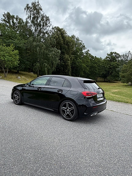Mercedes-Benz A180 4 of 5