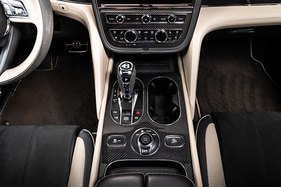 Bentley Bentayga 22 of 30