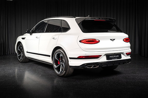 Bentley Bentayga 2 of 5