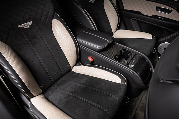 Bentley Bentayga 29 of 30
