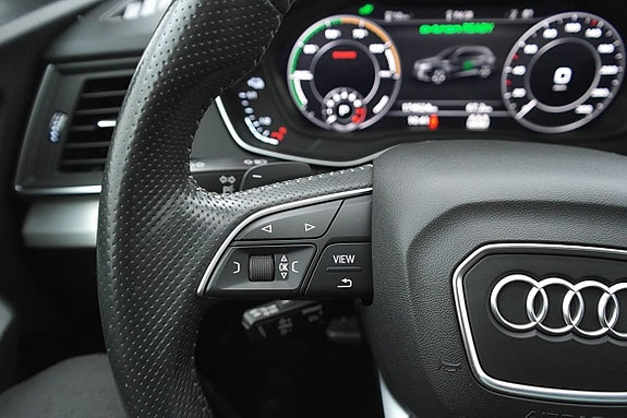Audi Q5 9 of 18