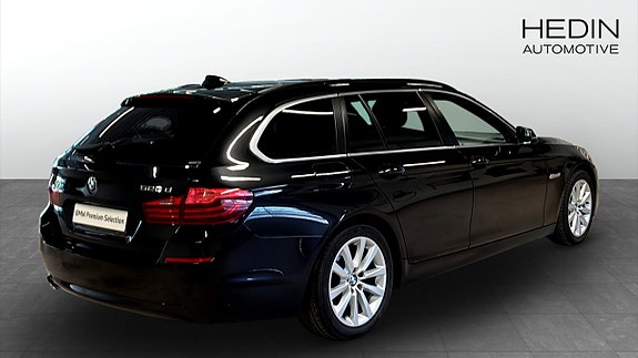 BMW 520 2 of 5