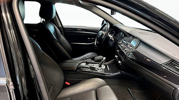 BMW 520 3 of 5