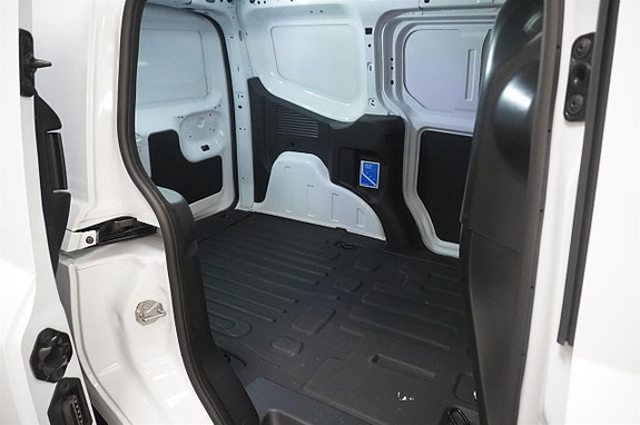 Ford Transit Courier 9 of 10