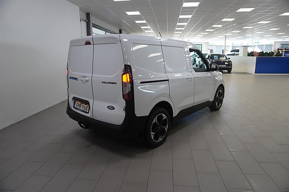 Ford Transit Courier 7 of 10