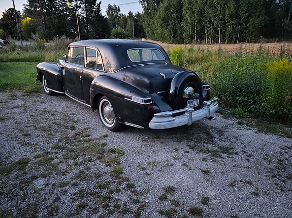 Lincoln Continental 3 of 3