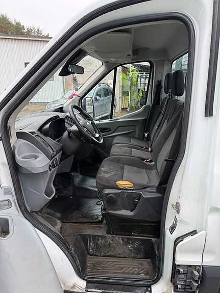 Ford Transit 5 of 5