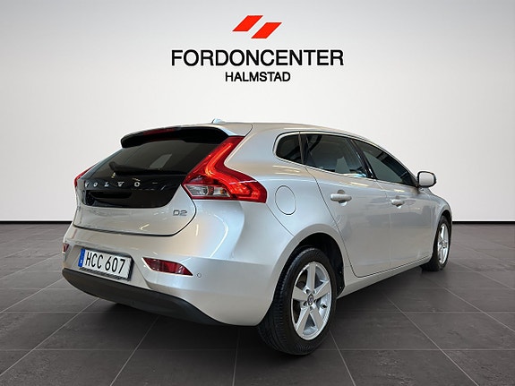 Volvo V40 4 of 5