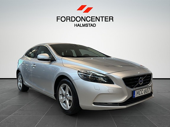 Volvo V40 3 of 5