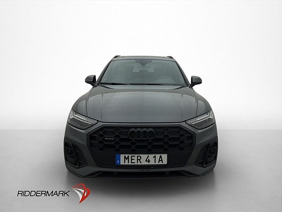 Audi Q5 2 of 5