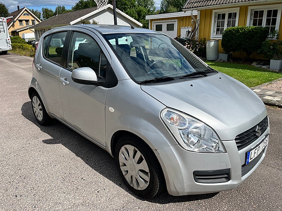 Suzuki Splash 3 of 5