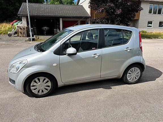 Suzuki Splash 2 of 5