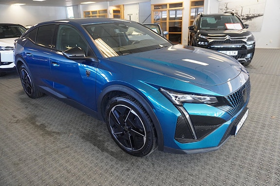Peugeot 408 2 of 5