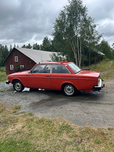 Volvo 142 3 of 5