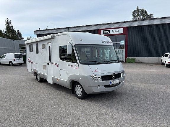 Rapido 992M Queenbed - Automat - AC - Mercedes - Kamkedja - Solcell