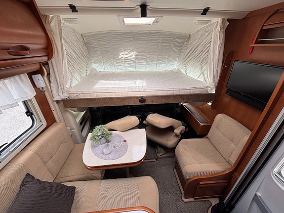 Rapido 992M Queenbed - Automat - AC - Mercedes - Kamkedja - Solcell 23 of 24