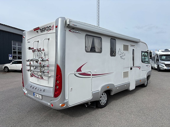 Rapido 992M Queenbed - Automat - AC - Mercedes - Kamkedja - Solcell 3 of 24