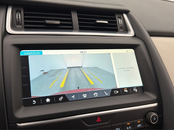 Jaguar E-PACE 25 of 30
