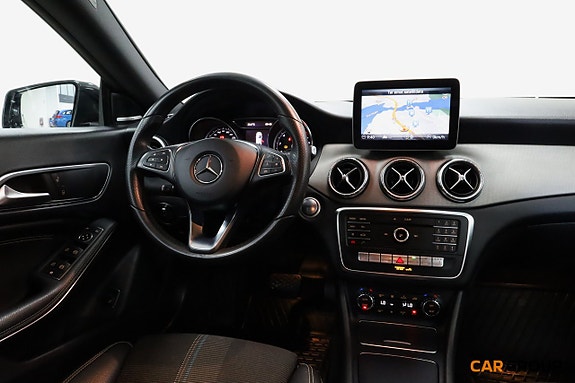 Mercedes-Benz CLA220 10 of 25