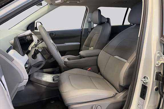 Kia EV3 8 of 17