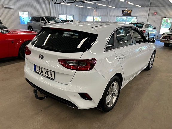 Kia Ceed 4 of 5
