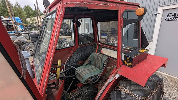 Massey Ferguson MF 35 Frontlastare Hytt Motvikt Renoverings 6 of 8