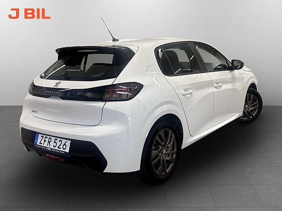 Peugeot 208 3 of 5