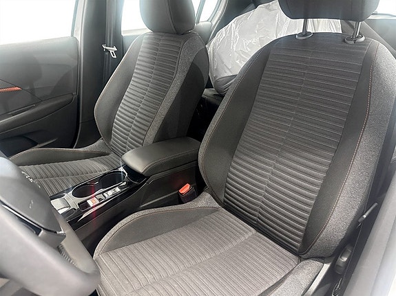 Peugeot 208 5 of 5