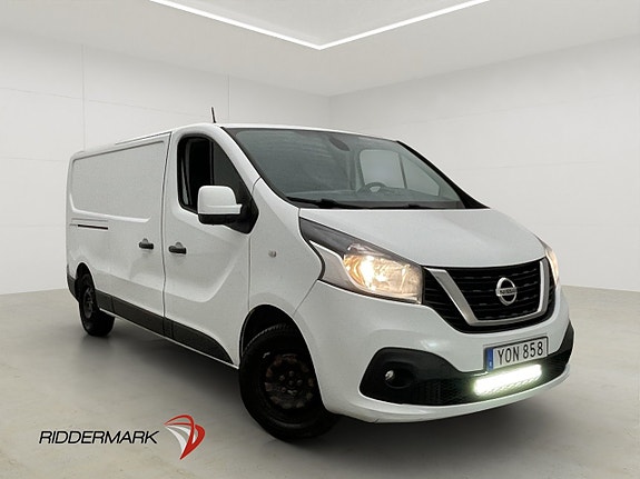Nissan NV300 3 of 5