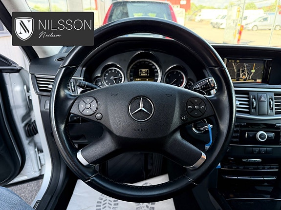 Mercedes-Benz E350 28 of 30