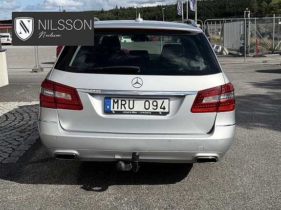 Mercedes-Benz E350 12 of 30