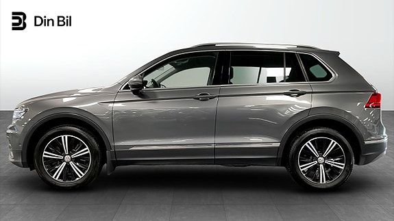 Volkswagen Tiguan 2 of 5