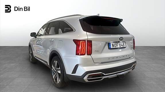 Kia Sorento 3 of 5