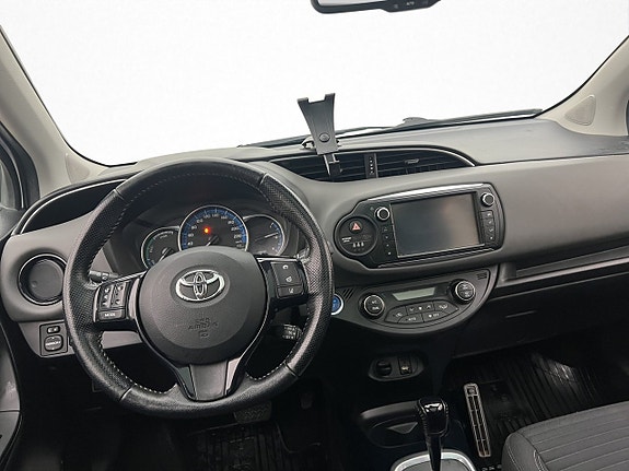 Toyota Yaris 13 of 28