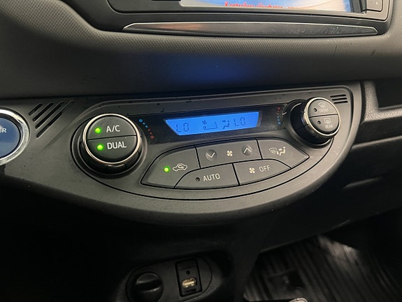 Toyota Yaris 19 of 28