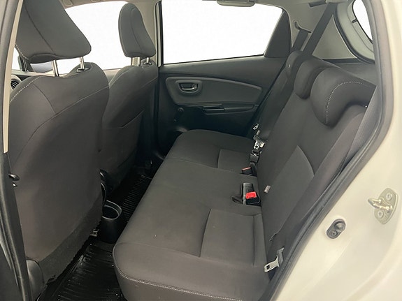 Toyota Yaris 23 of 28