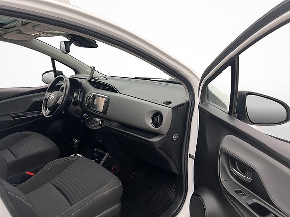 Toyota Yaris 22 of 28