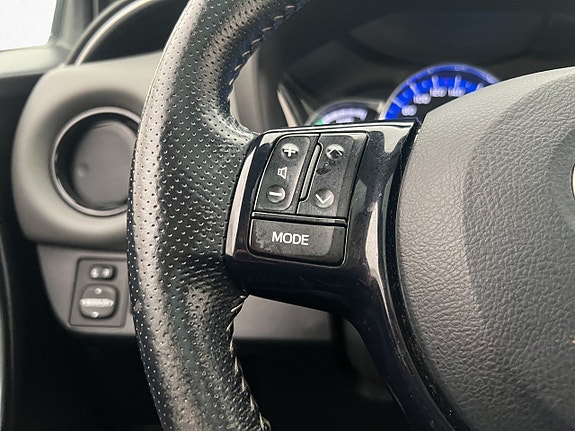 Toyota Yaris 14 of 28
