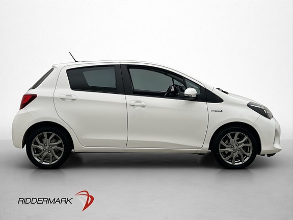 Toyota Yaris 9 of 28