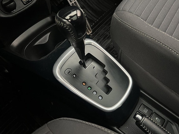 Toyota Yaris 20 of 28