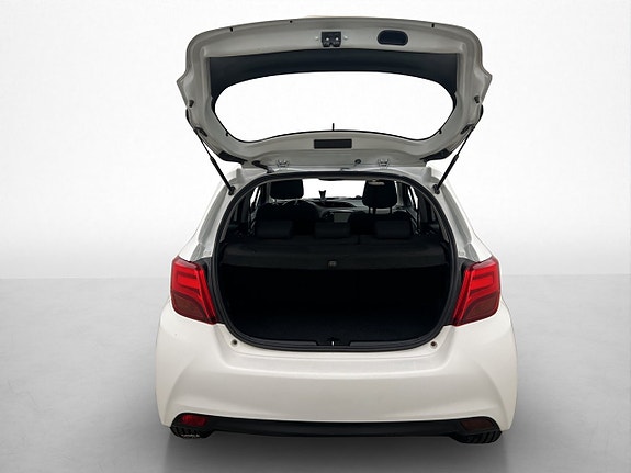 Toyota Yaris 24 of 28
