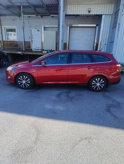 Ford Focus 2 of 5