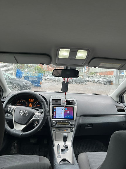 Toyota Avensis 4 of 9