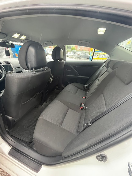 Toyota Avensis 8 of 9