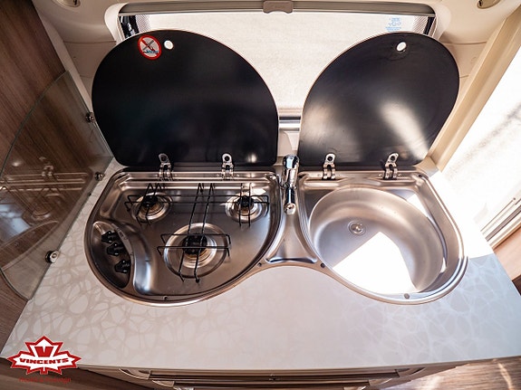 Hobby 560 KMFE DE LUXE *Barnkammare *Alde 4 of 17