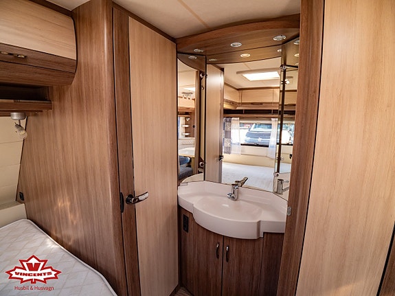Hobby 560 KMFE DE LUXE *Barnkammare *Alde 14 of 17
