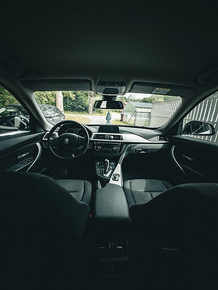 BMW 330d 4 of 5