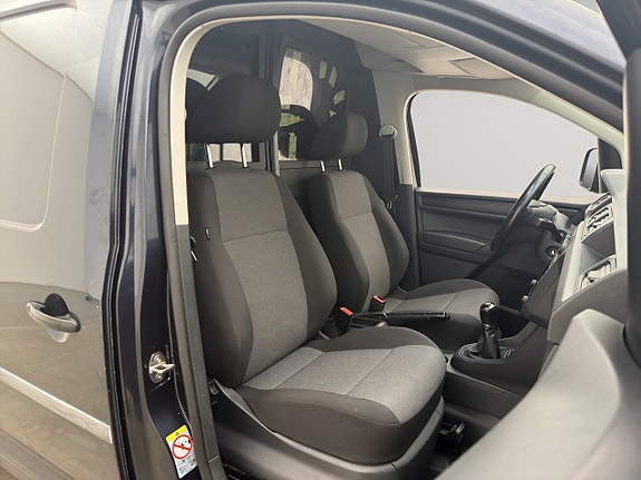 Volkswagen Caddy Maxi 21 of 26
