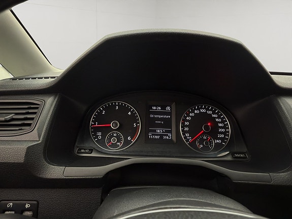 Volkswagen Caddy Maxi 17 of 26
