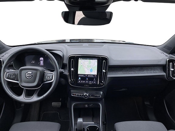 Volvo EX40 8 of 11